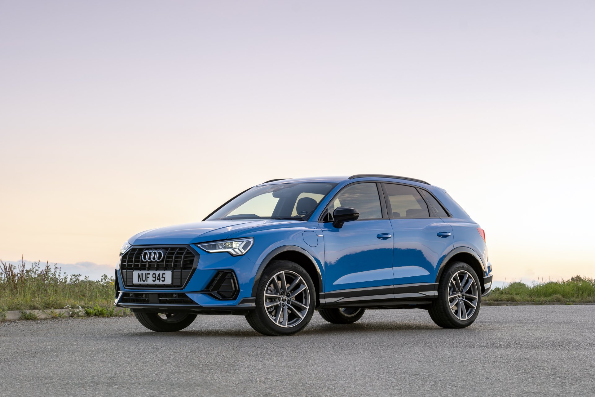 Download SUV Vehicle Audi Q3 45 TFSI Sportback S Line 4k Ultra HD Wallpaper