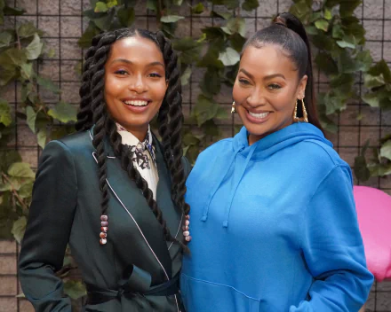 La La Anthony Yara Shahidi TV Show Grown-ish HD Desktop Wallpaper | Background Image