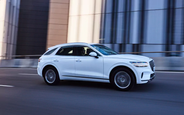  White Genesis GV70 2.5T