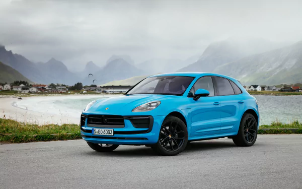 Blue Porsche Macan (95B)