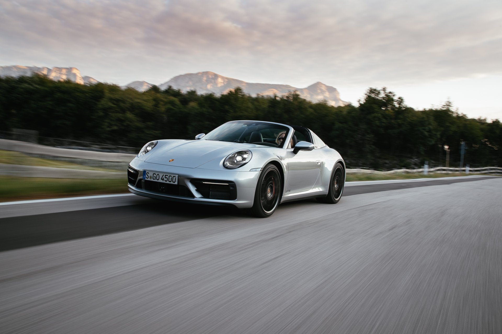 Download Porsche 911 Targa 4 GTS Vehicle Porsche 911 Targa 4k Ultra HD Wallpaper