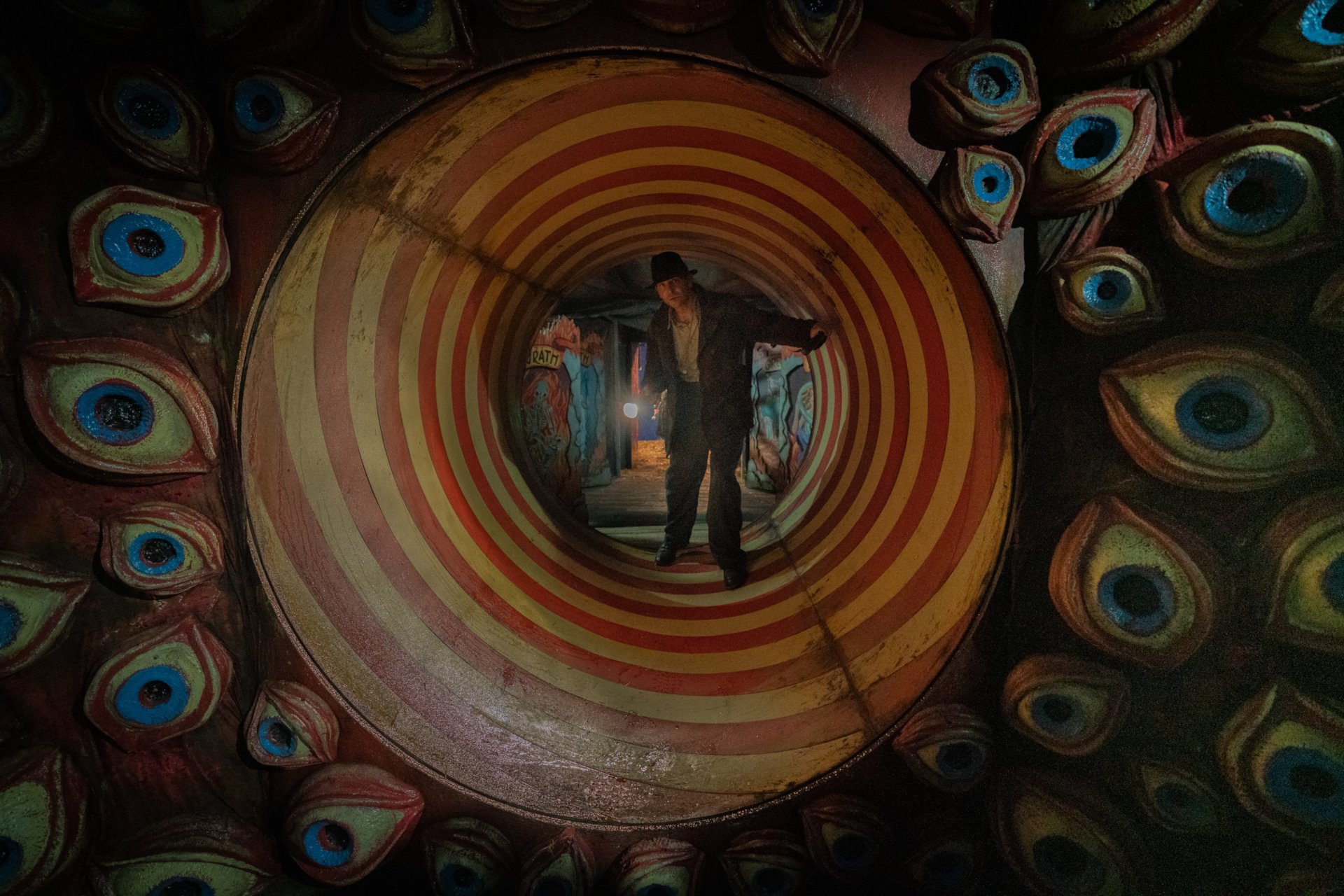 Download Bradley Cooper Movie Nightmare Alley HD Wallpaper