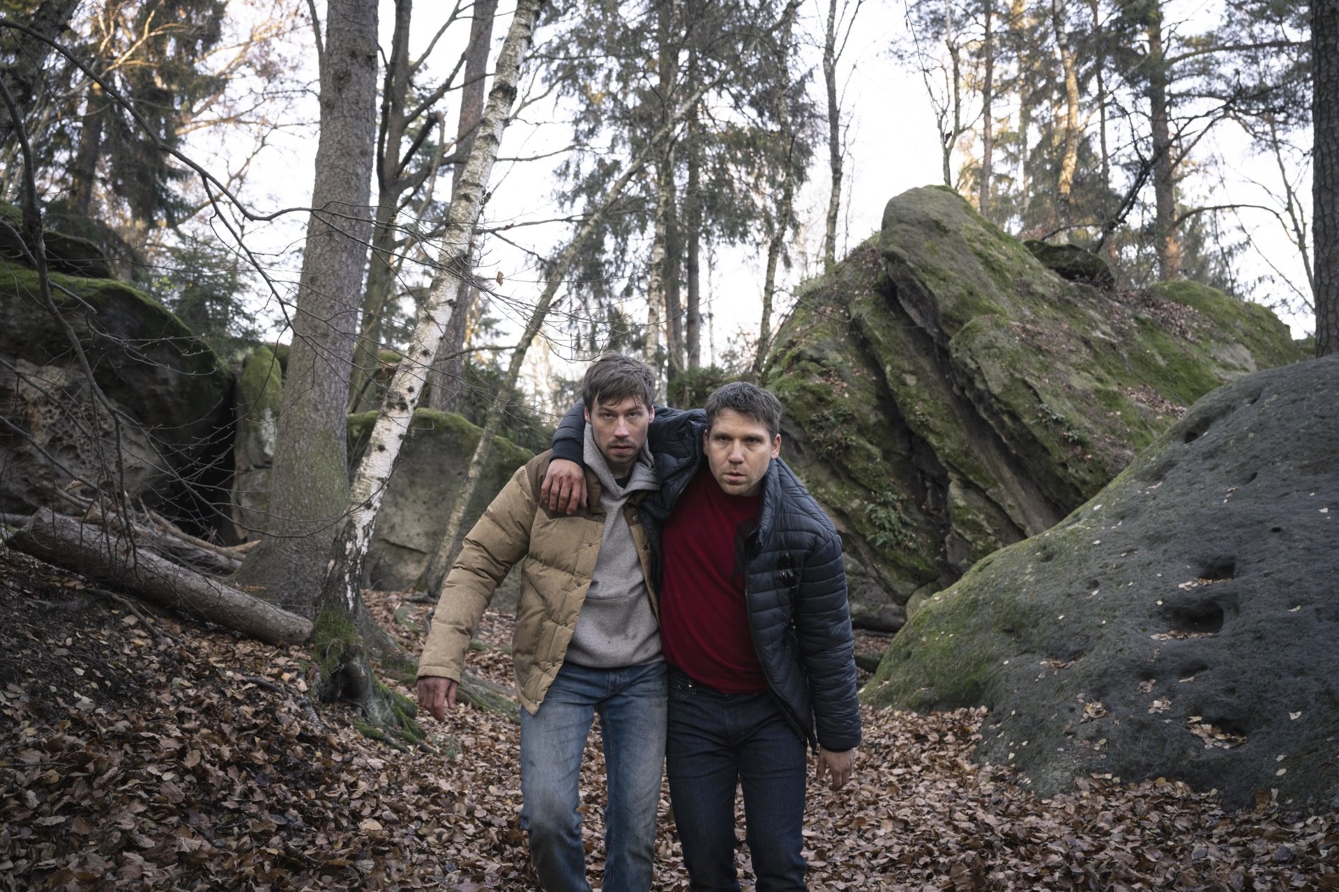 Download Hanno Koffler David Kross Movie Prey (2021) 4k Ultra HD Wallpaper