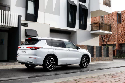 SUV vehicle Mitsubishi Outlander HD Desktop Wallpaper | Background Image