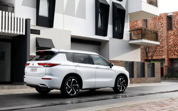 SUV vehicle Mitsubishi Outlander HD Desktop Wallpaper | Background Image