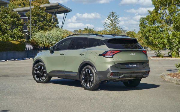 SUV vehicle Kia Sportage HD Desktop Wallpaper | Background Image