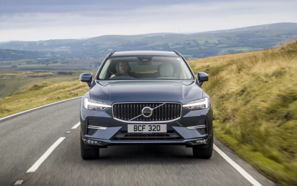  Volvo XC60 B4 AWD Momentum
