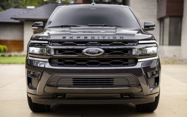  2022 Ford Expedition &quot;Stealth Edition&quot; Performance Package