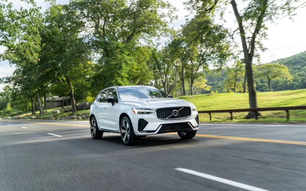 vehicle Volvo XC60 B6 AWD HD Desktop Wallpaper | Background Image