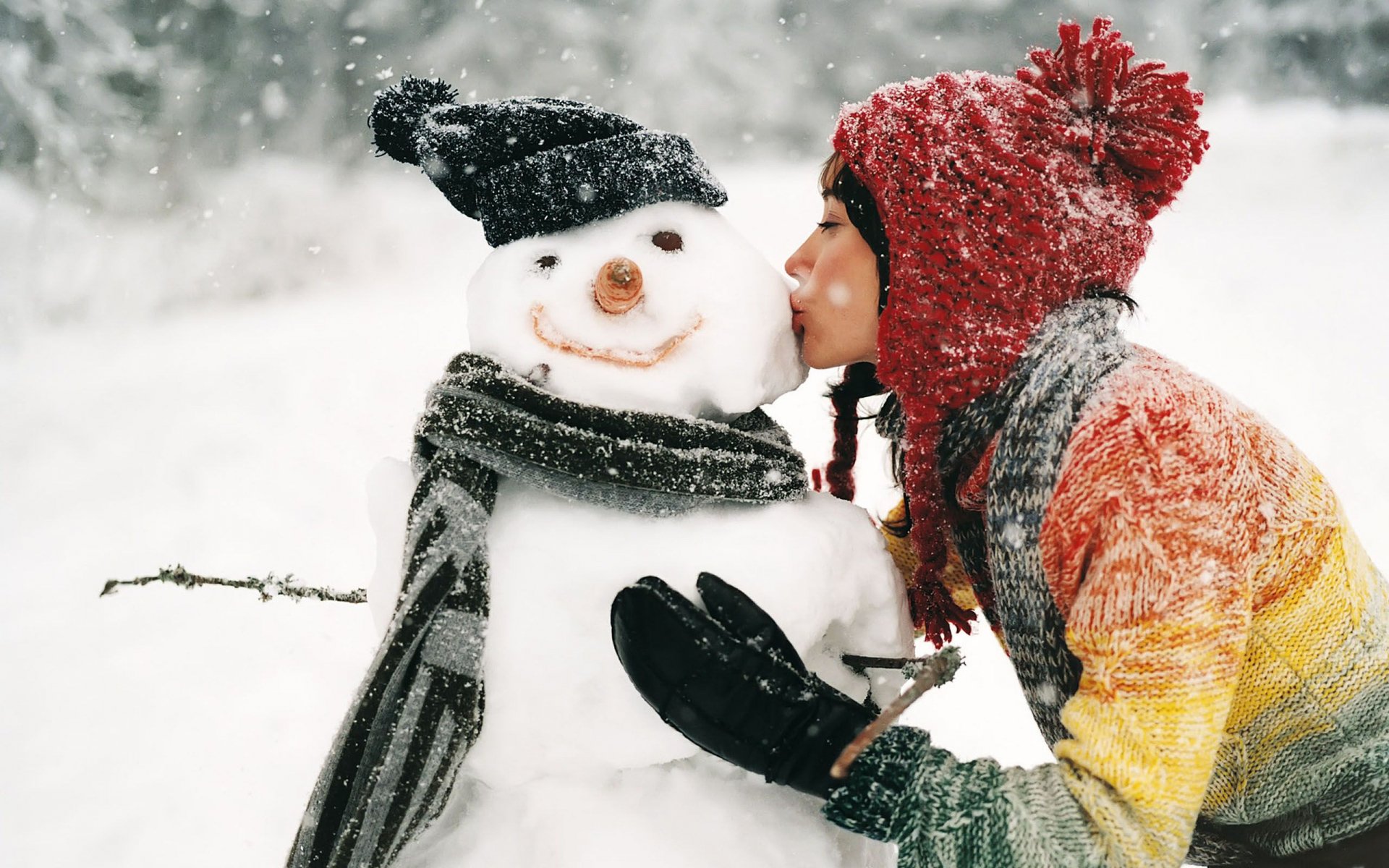 Download Kiss Snowman Woman Photography  HD Wallpaper