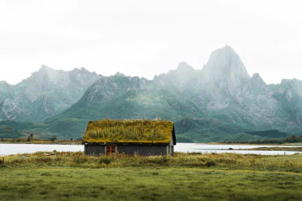  An abandoned house on the islands of Vesterålen, Norway by Ansgar Scheffold