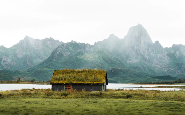  An abandoned house on the islands of Vesterålen, Norway by Ansgar Scheffold