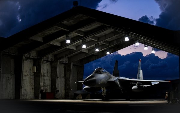Military McDonnell Douglas F-15 Eagle Jet Fighters Jet Fighter Warplane HD Wallpaper | Background Image