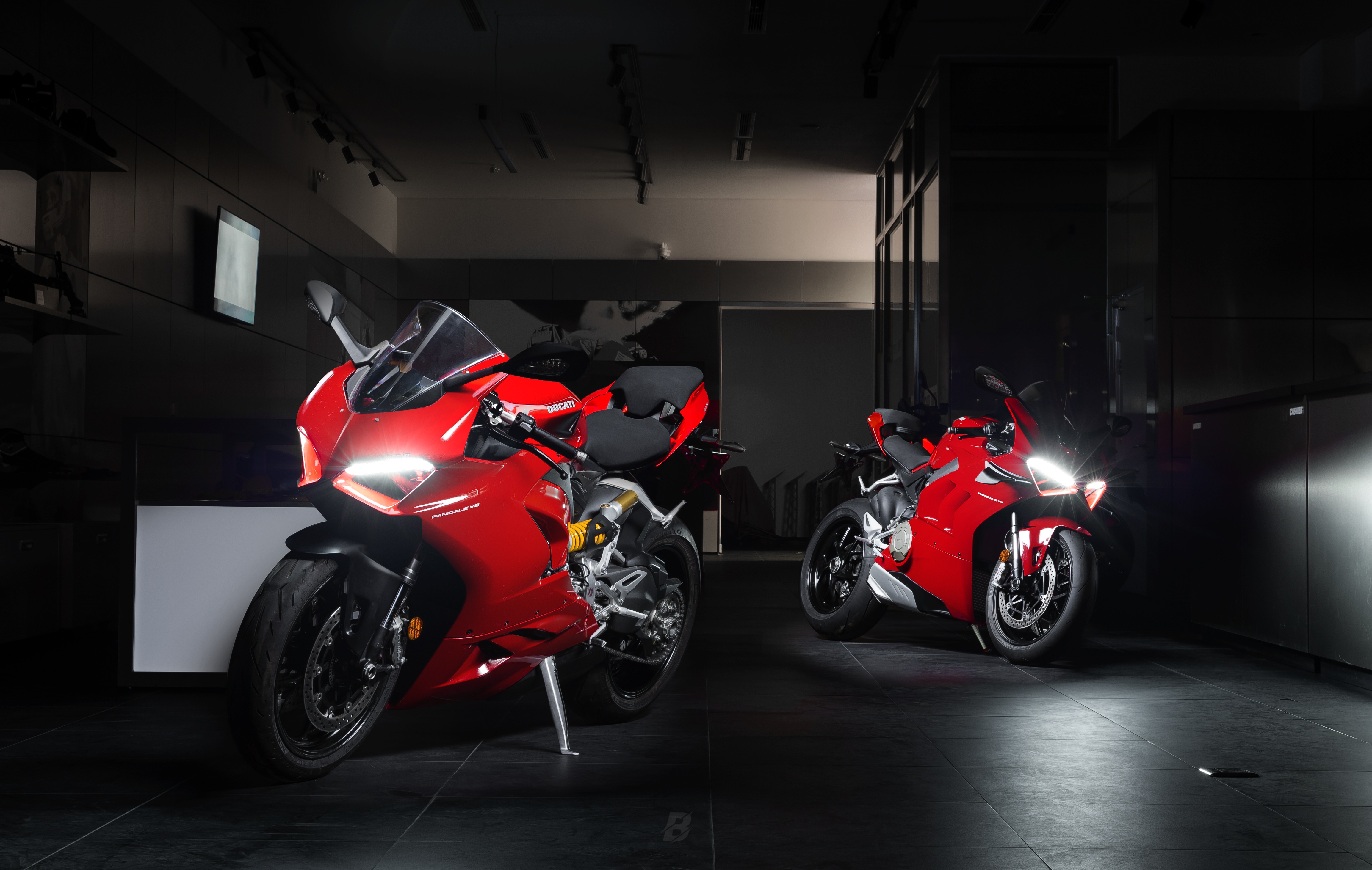 Vehicles Ducati Panigale V4 HD Wallpaper | Background Image