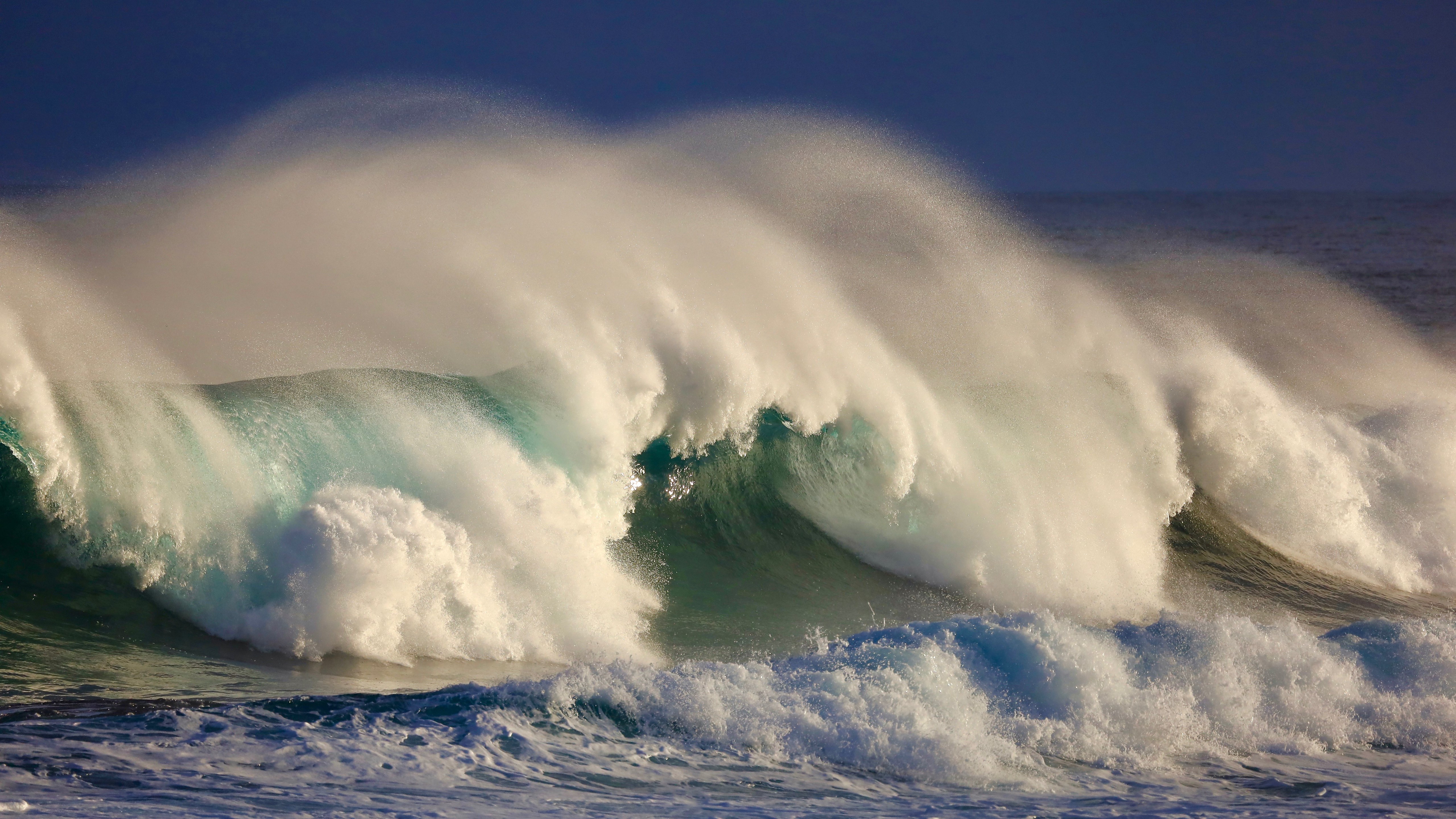 Huge swell in Port Fairy on Victoria's south coast by Harry Calderbank