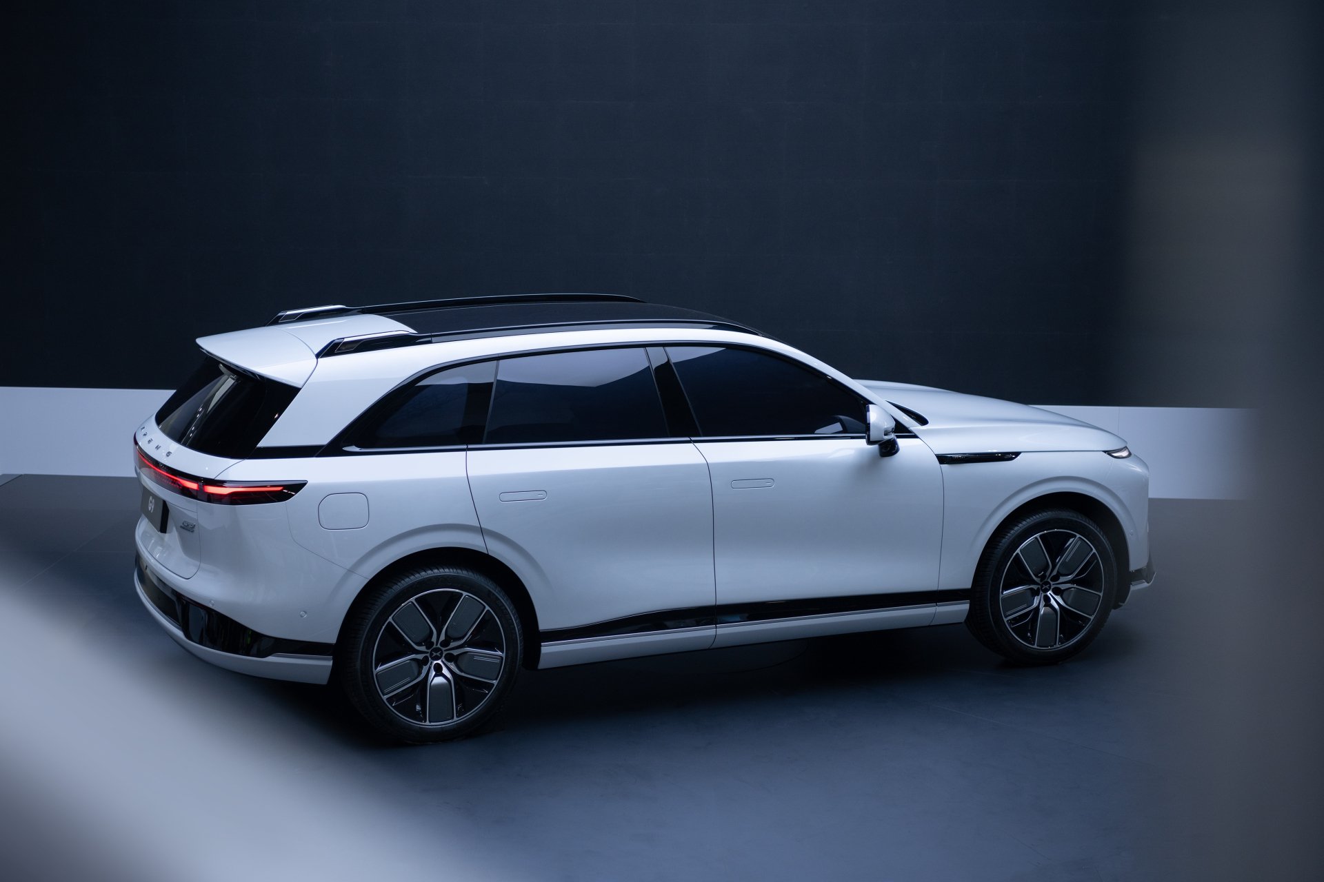 Download SUV Electric Car Vehicle Xpeng G9 4k Ultra HD Wallpaper