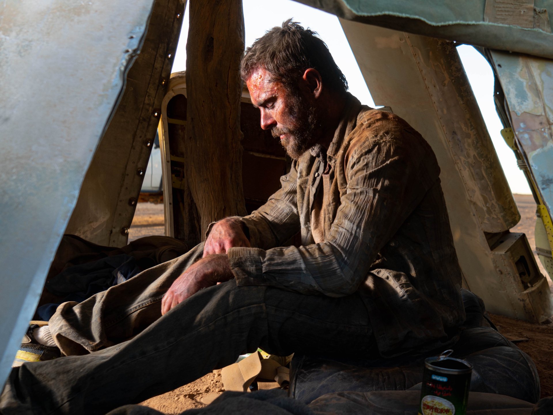 Download Zac Efron Movie Gold (2021) 4k Ultra HD Wallpaper