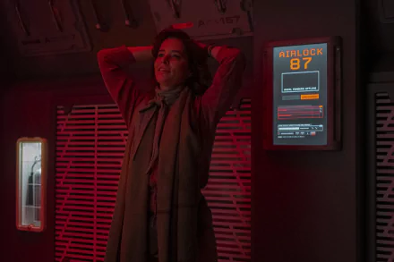 Parker Posey Dr. Zachary Smith TV Show Lost In Space HD Desktop Wallpaper | Background Image