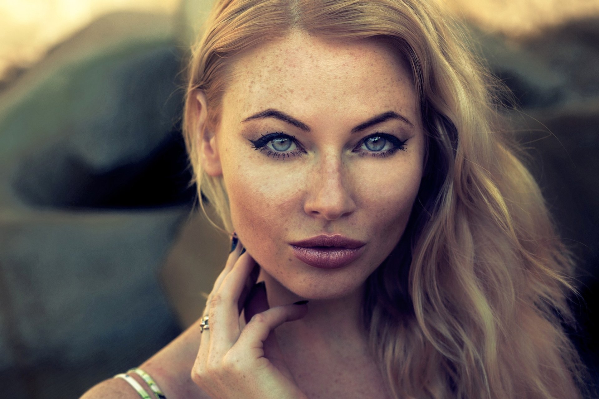 Download Freckles Blonde Woman Face HD Wallpaper