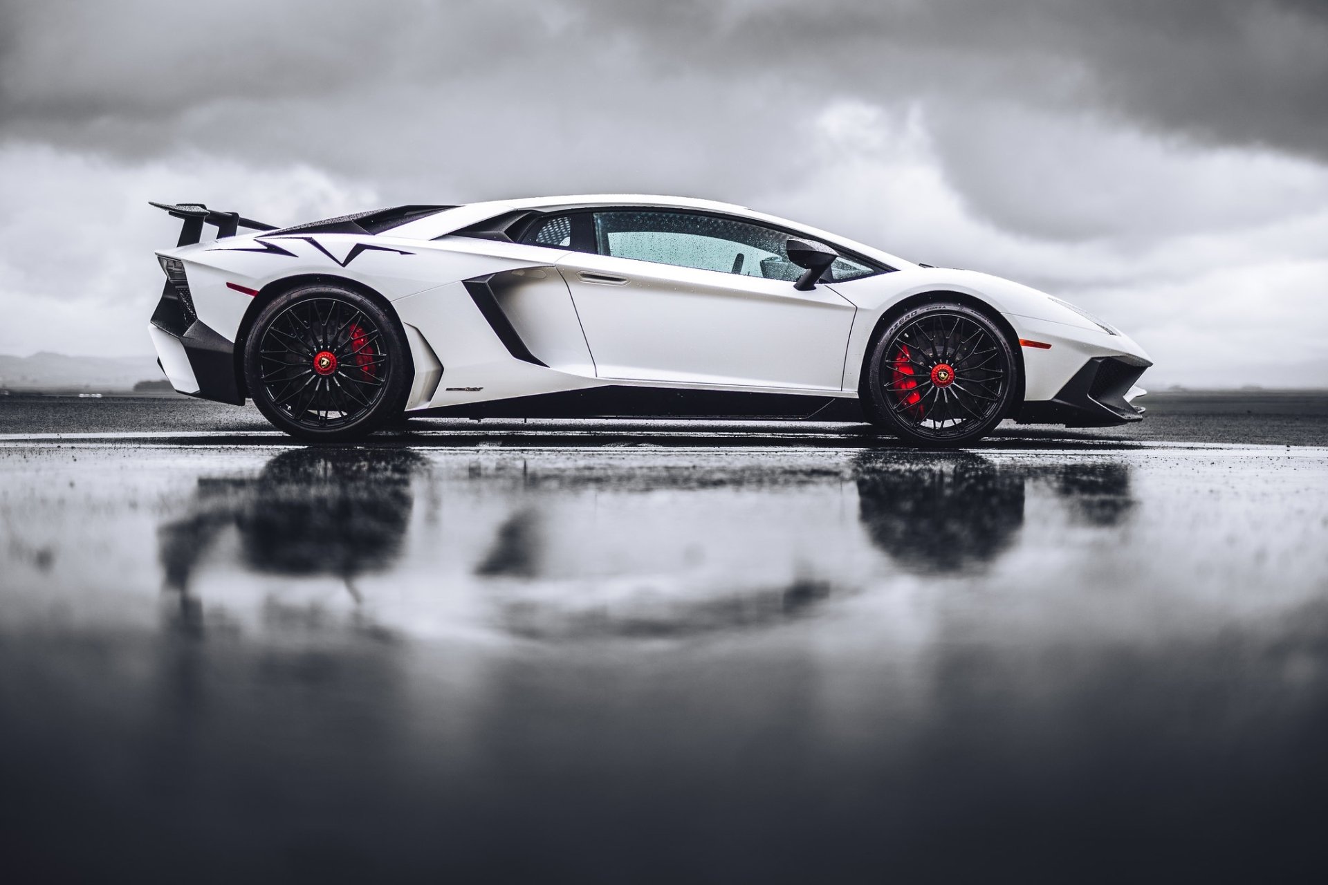 Download White Car Supercar Vehicle Lamborghini Aventador SV HD Wallpaper