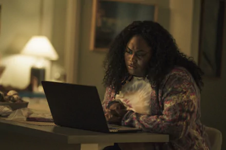 Danielle Brooks TV Show Peacemaker (DC Comics) HD Desktop Wallpaper | Background Image