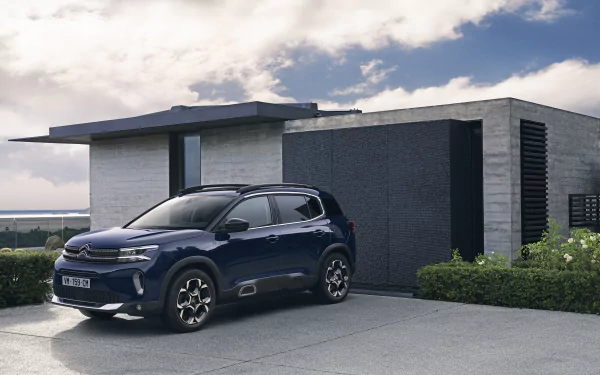 SUV vehicle Citroen C5 Aircross HD Desktop Wallpaper | Background Image