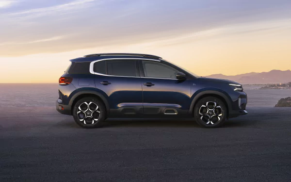 SUV vehicle Citroen C5 Aircross HD Desktop Wallpaper | Background Image