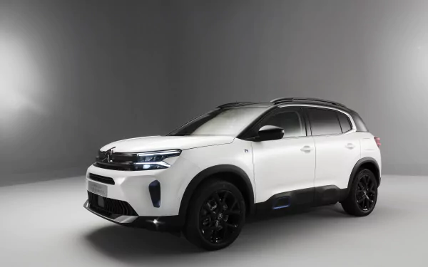 SUV vehicle Citroen C5 Aircross HD Desktop Wallpaper | Background Image