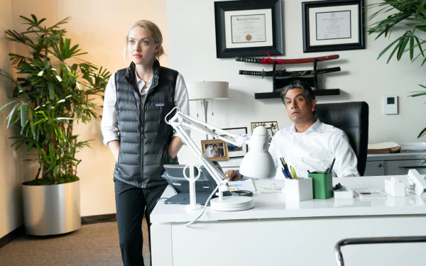 Naveen Andrews Amanda Seyfried TV Show The Dropout HD Desktop Wallpaper | Background Image