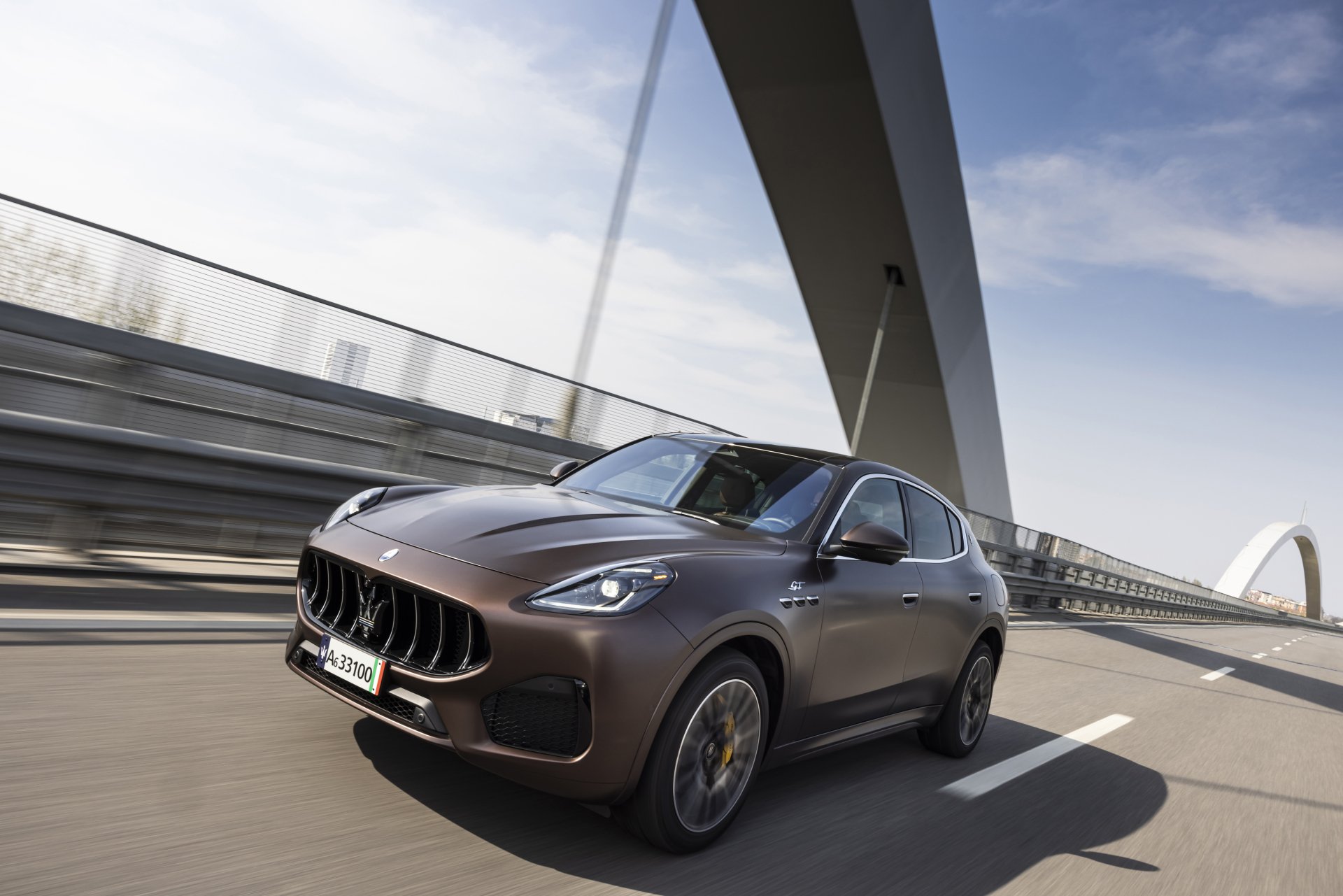 Download Vehicle Maserati Grecale GT 4k Ultra HD Wallpaper