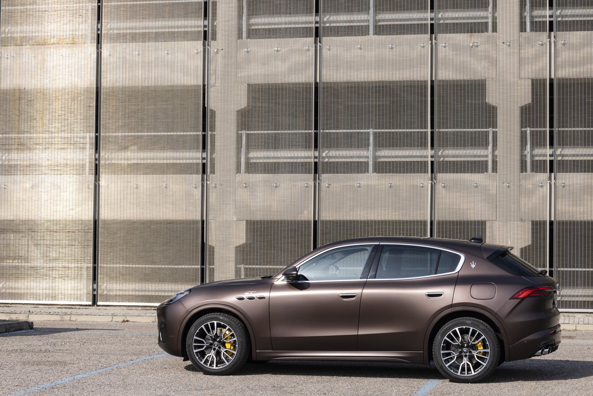 Download Vehicle Maserati Grecale GT 4k Ultra HD Wallpaper