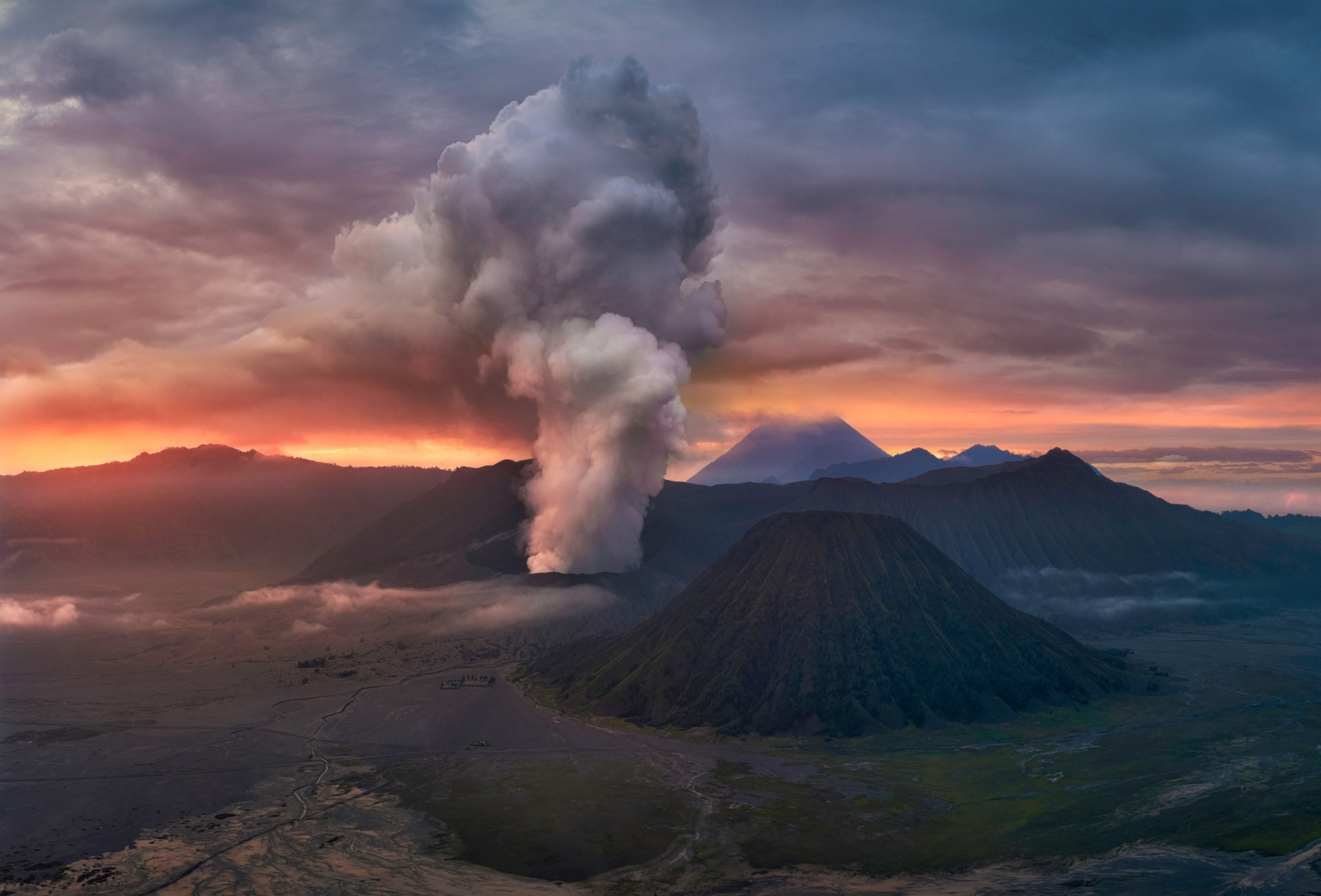 Download Nature Mount Bromo HD Wallpaper