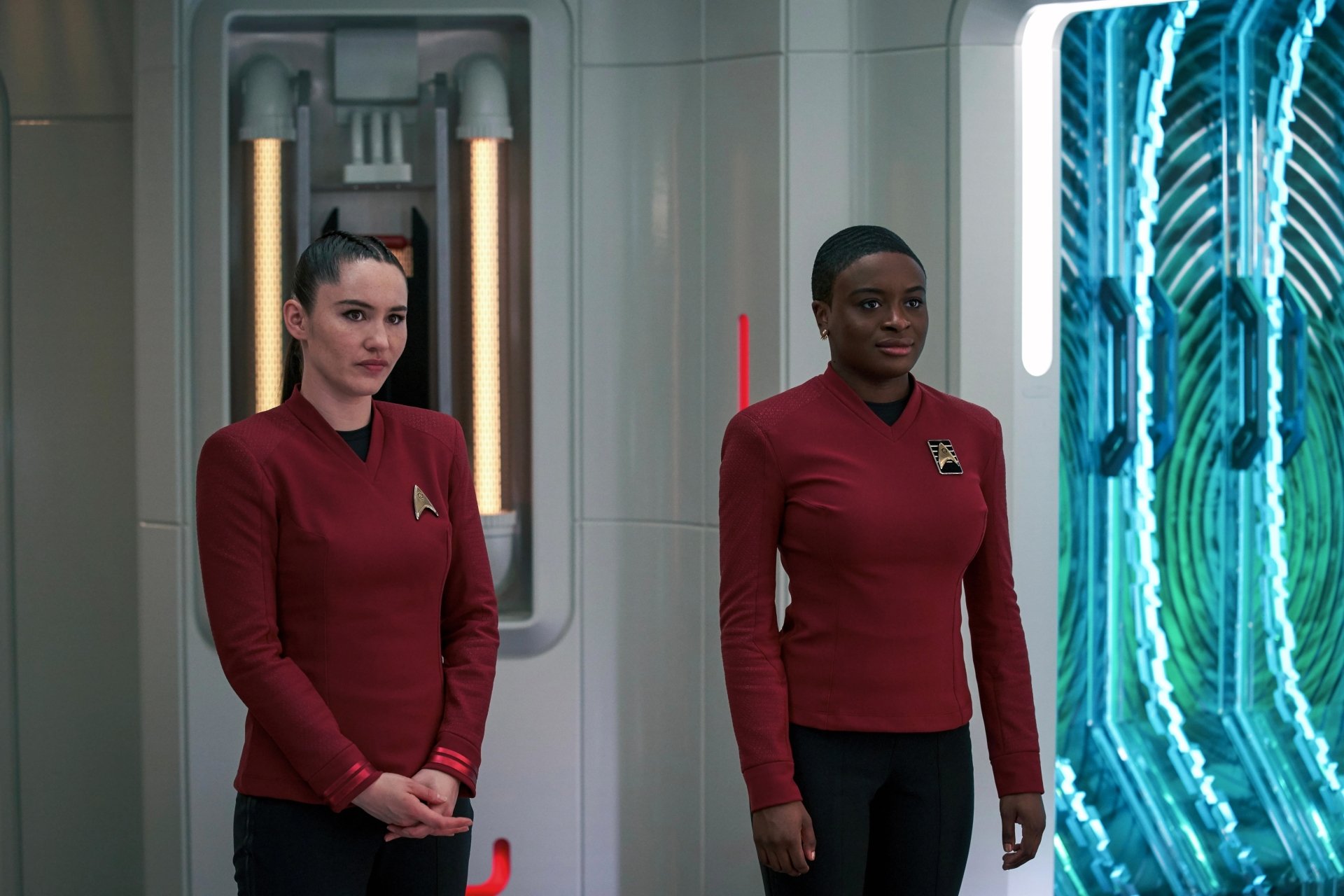 Download La'an Noonien-Singh Nyota Uhura Celia Rose Gooding Christina Chong TV Show Star Trek: Strange New Worlds 4k Ultra HD Wallpaper