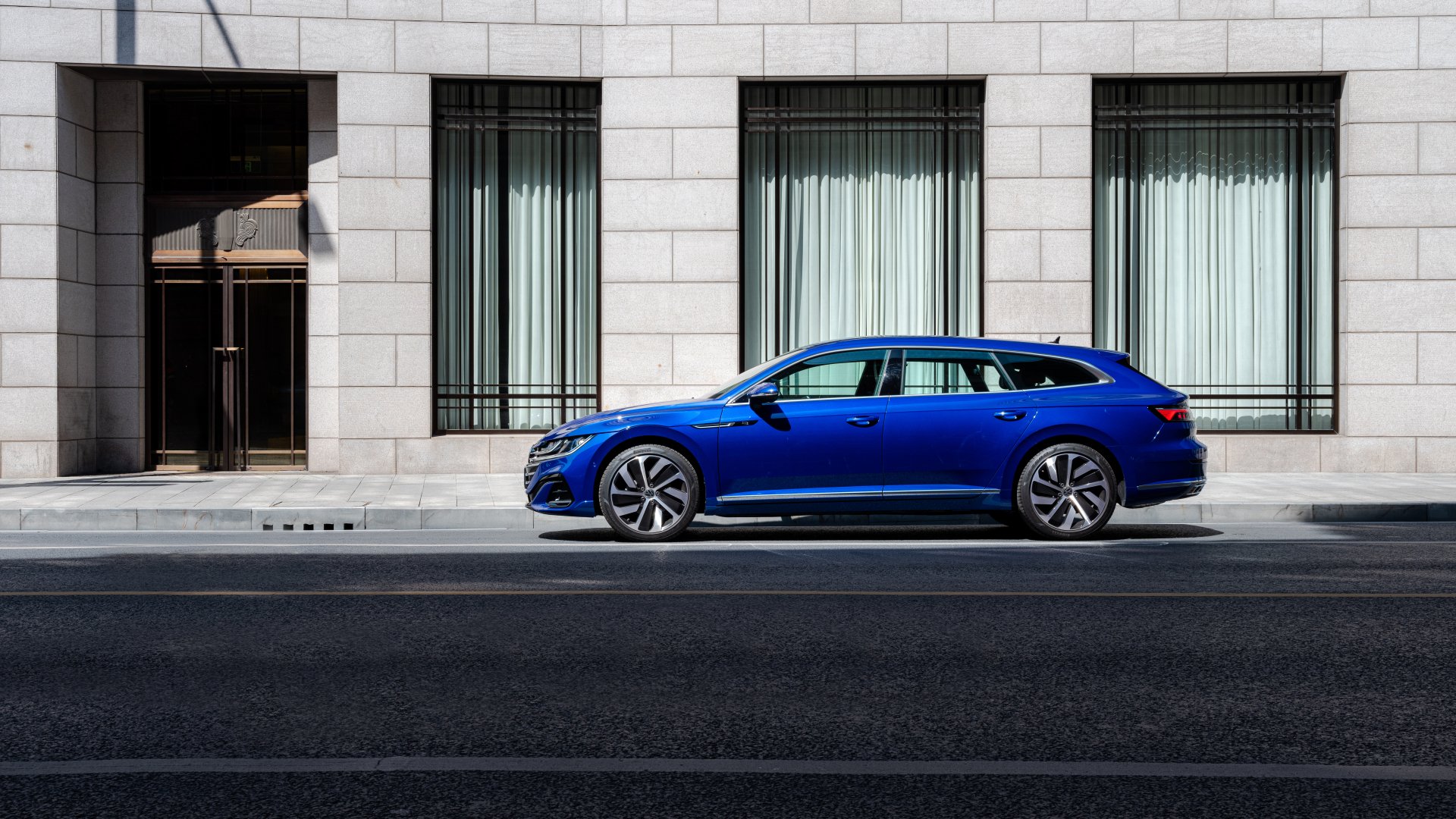 Download Vehicle Volkswagen Arteon Shooting Brake R-Line 8k Ultra HD Wallpaper