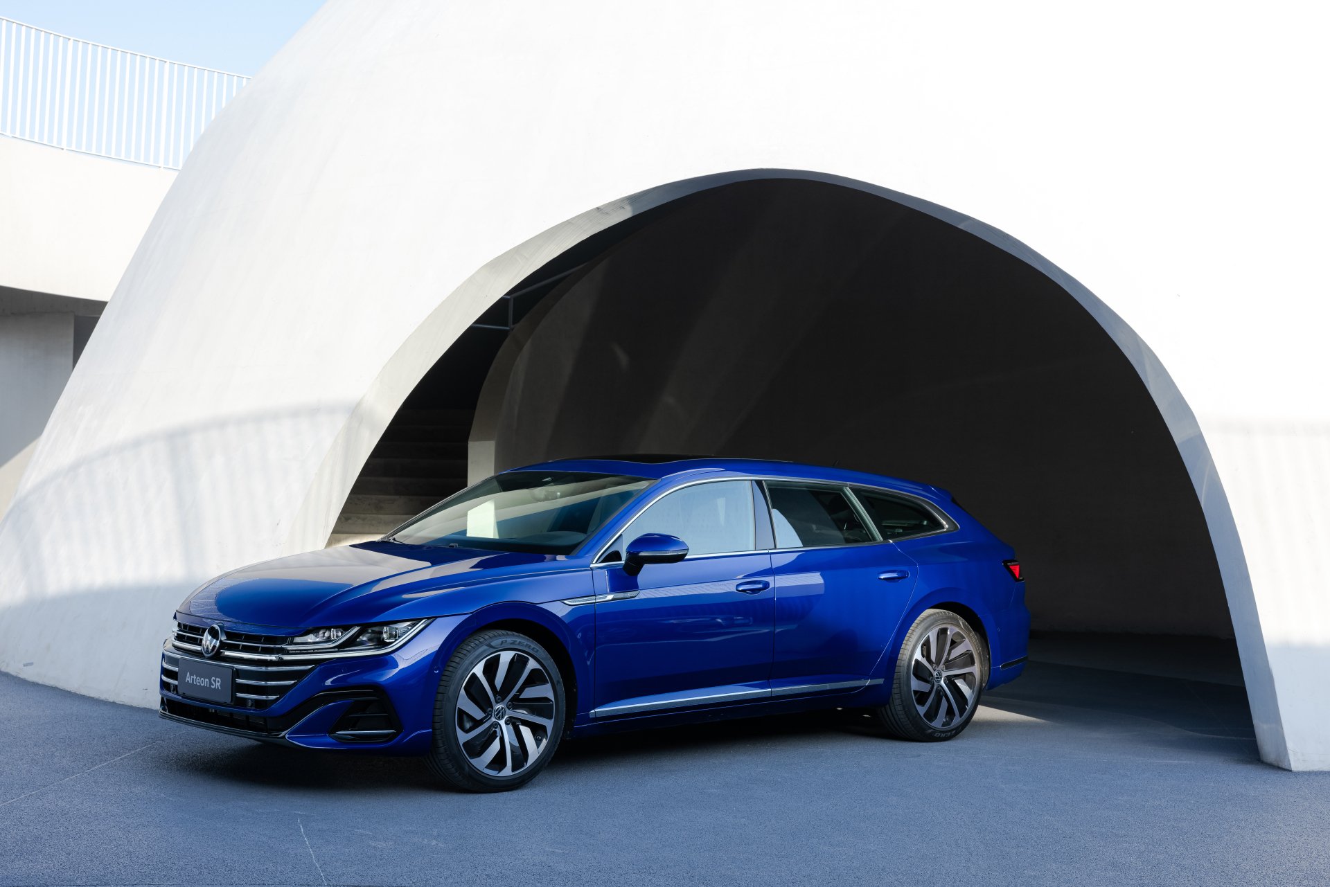 Download Vehicle Volkswagen Arteon Shooting Brake R-Line 8k Ultra HD Wallpaper