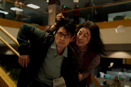 Harry Shum Jr. Michelle Yeoh movie Everything Everywhere All at Once HD Desktop Wallpaper | Background Image