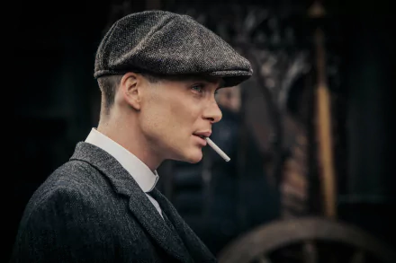 Cillian Murphy as Thomas Shelby from the TV show Peaky Blinders, featured in a detailed 4K Ultra HD PC desktop wallpaper.