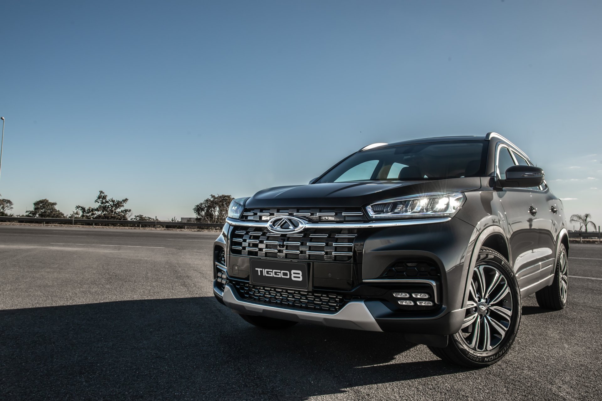 Download Vehicle Chery Tiggo 8 4k Ultra HD Wallpaper