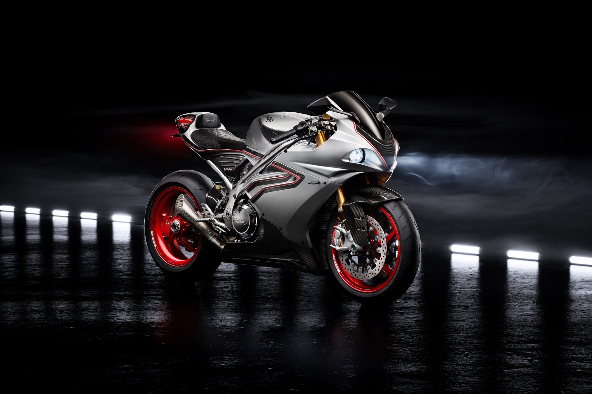 Download Vehicle Norton V4SV 4k Ultra HD Wallpaper