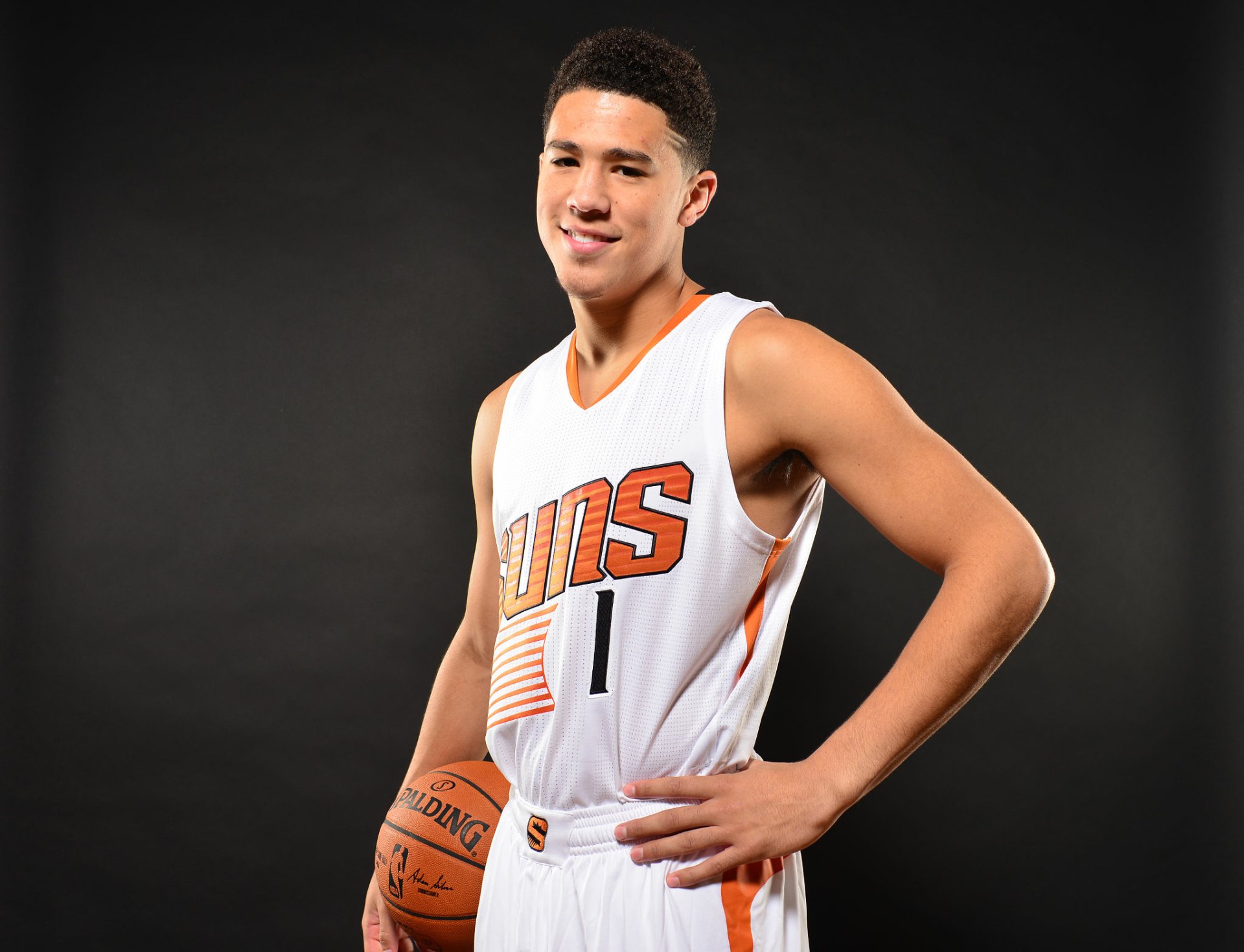 Sports Devin Booker HD Wallpaper