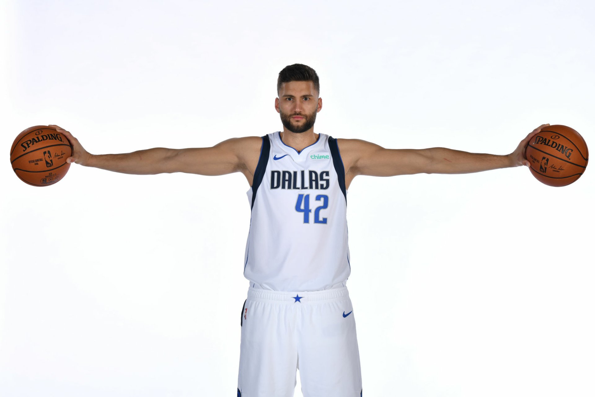 Download Dallas Mavericks Maxi Kleber Sports HD Wallpaper