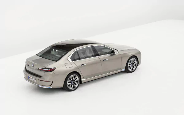 vehicle BMW i7 xDrive60 HD Desktop Wallpaper | Background Image