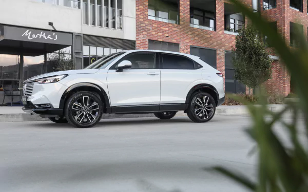 vehicle Honda HR-V HD Desktop Wallpaper | Background Image