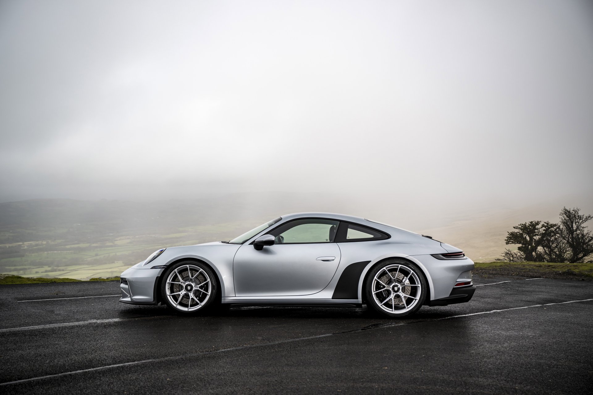 Download Vehicle Porsche 911 GT3 8k Ultra HD Wallpaper