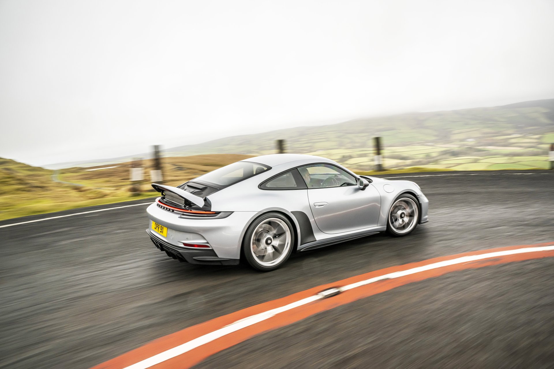 Download Vehicle Porsche 911 GT3 8k Ultra HD Wallpaper