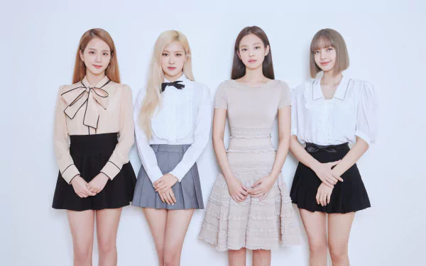 4K Ultra HD PC desktop wallpaper featuring the music group BlackPink posing together against a plain light background.