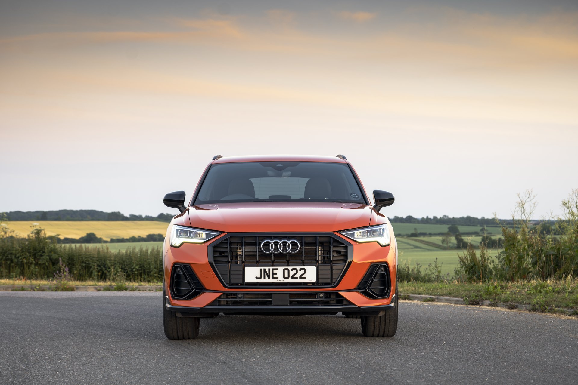 Download Vehicle Audi Q3 35 TFSI 4k Ultra HD Wallpaper
