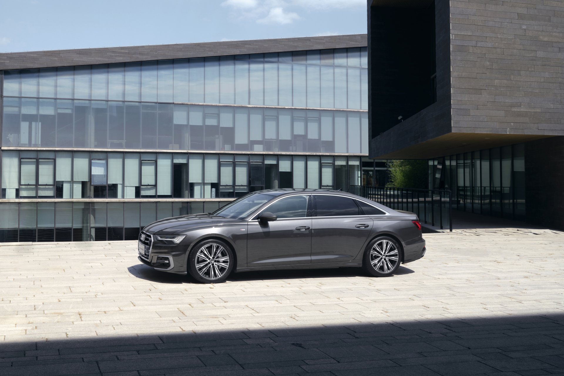 Download Vehicle Audi A6 4k Ultra HD Wallpaper