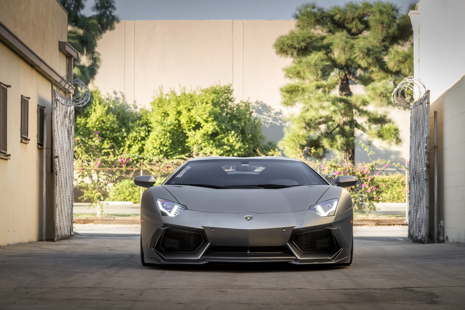 Download Vehicle Lamborghini Aventador LP 700-4 4k Ultra HD Wallpaper