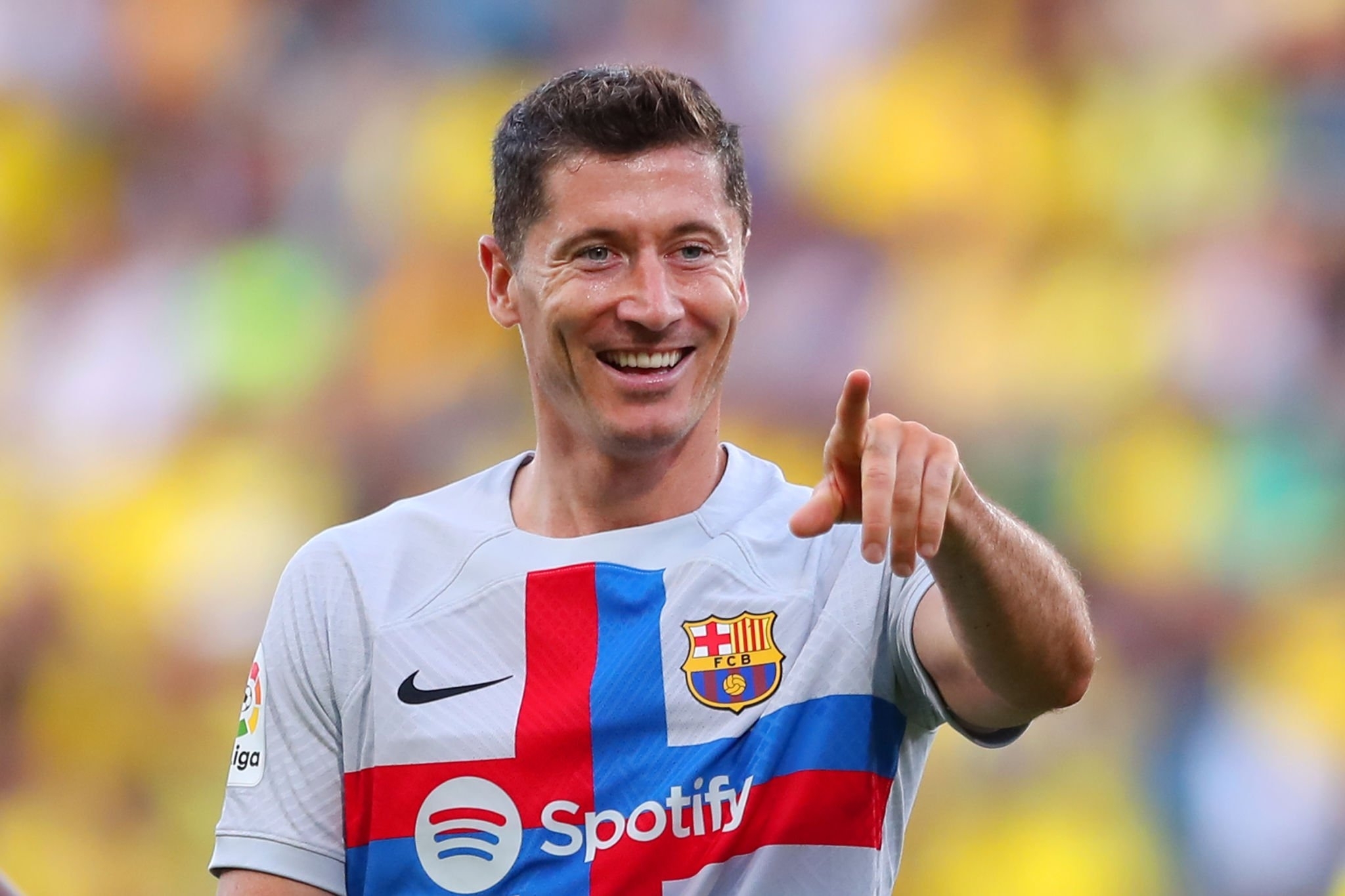 Download FC Barcelona Robert Lewandowski Sports HD Wallpaper